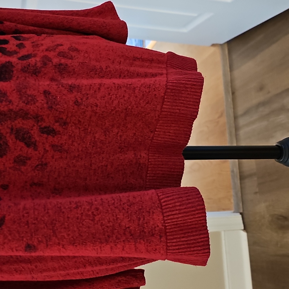 Sweater - Picture 7 of 16